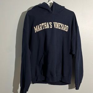 NEVER WORN: Gildan Marth’s Vineyard Sweatshirt (BOUGHT ON THE VINEYARD)
